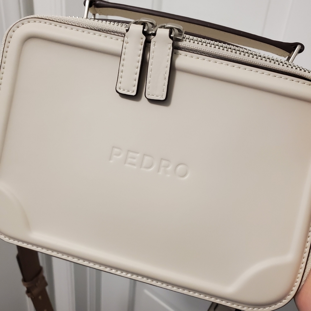 EC PEDRO IVORY WHITE CROSSBODY BAG, SLEEK, STYLISH, MODERN - Picture 6 of 13